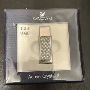 NIB Swarowski USB Memory Stick 8 GB